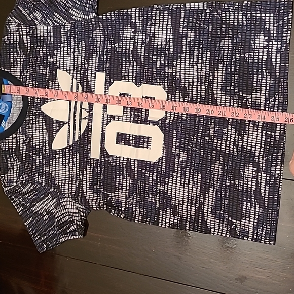 Adidas T-Shirt - Picture 2 of 7